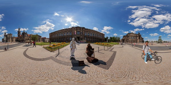 Panorama Dresden Vor der Semperoper